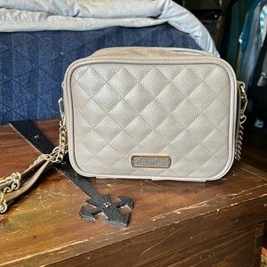 Itzy Ritzy diaper crossbody bag. Like new condition.